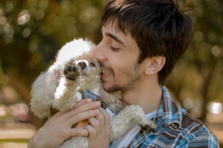Shelter Employee Helps Get Dog Adopted In Record Time